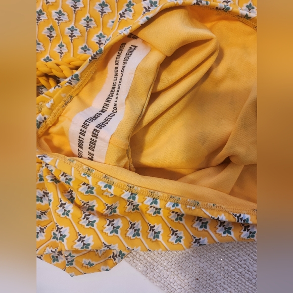 Rhode yellow floral 1pc swimsuit - Picture 5 of 8